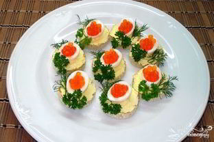 Гренки с икрой