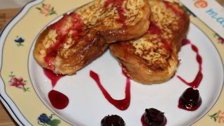 Гренки с молоком и яйцом