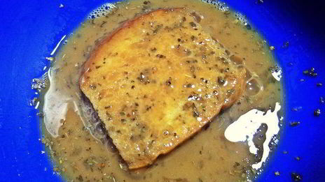 гренки с овощами под сыром