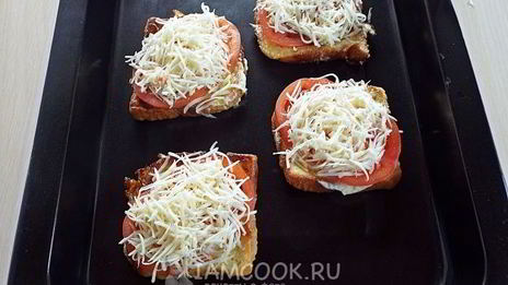 гренки с помидорами и сыром