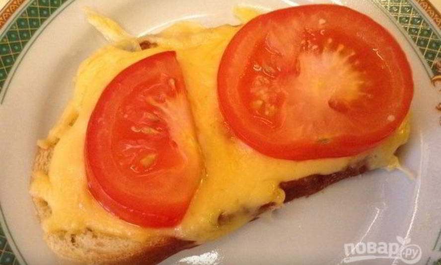Рецепт гренки с помидорами, сыром и чесноком