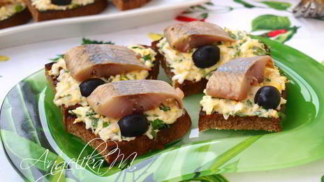 гренки с селедочкой