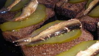 Гренки с шпротами