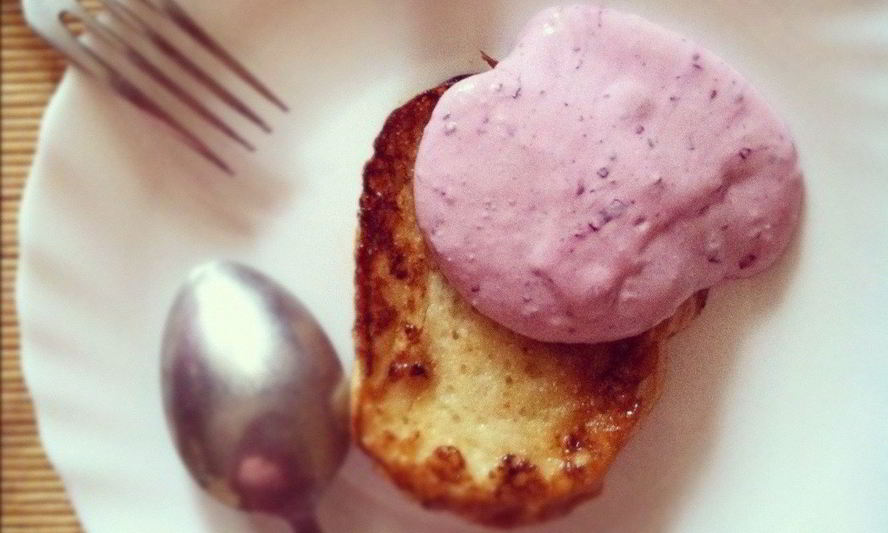 Рецепт гренки с творожно-ягодным соусом