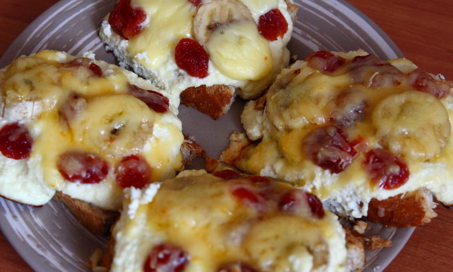 Рецепт гренки с запеченным творогом