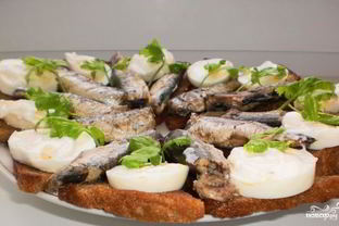 Гренки со шпротами