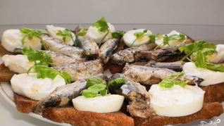 Гренки со шпротами