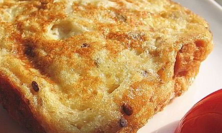 Рецепт гренки в омлете с сыром