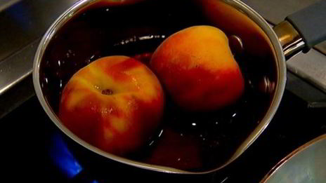 сладкие гренки с томлеными персиками