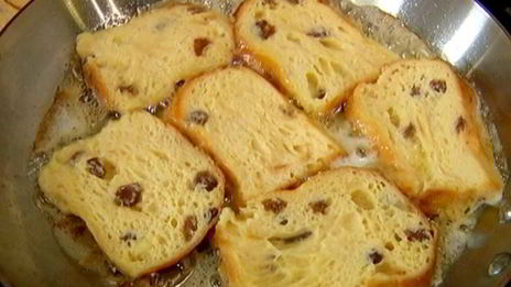 сладкие гренки с томлеными персиками