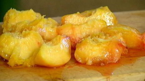 сладкие гренки с томлеными персиками