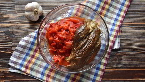 айвар-икра из запеченной паприки с баклажанами