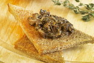 Грибная икра на тостах