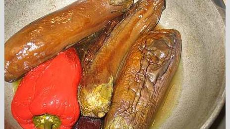 икра баклажанная с оливковым маслом