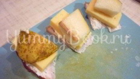 изящные канапе с грушей, ветчиной и сыром