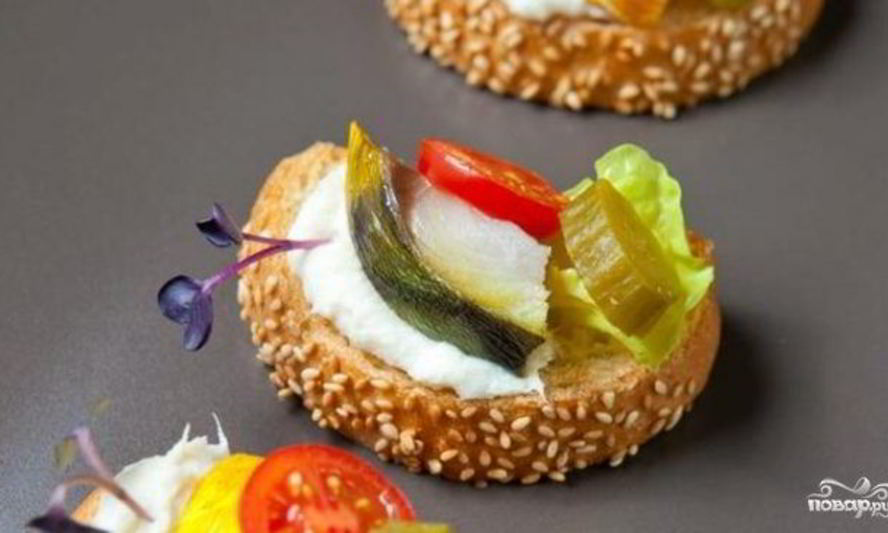 Рецепт канапе из скумбрии