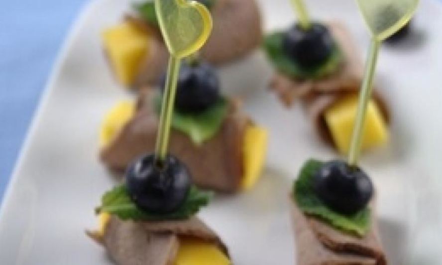 Рецепт канапе из утки с манго