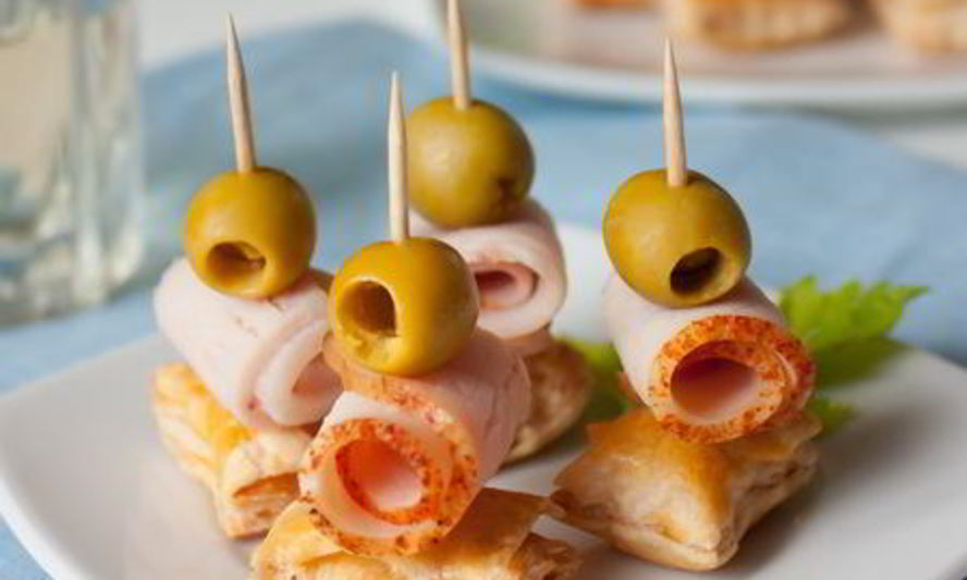 Рецепт канапе из ветчины и оливок