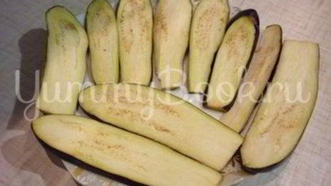 канапе-рулетики из баклажанов с сыром и помидорами