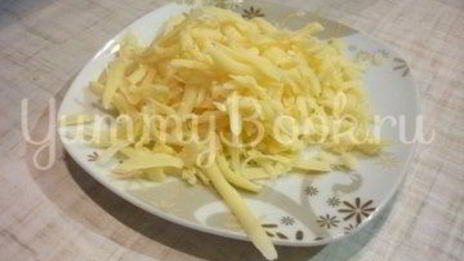 канапе-рулетики из баклажанов с сыром и помидорами