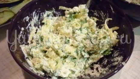 канапе-рулетики из баклажанов с сыром и помидорами