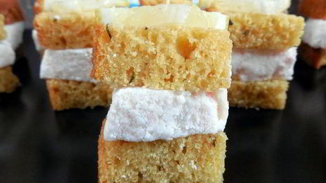 канапе с крабовым маршмеллоу