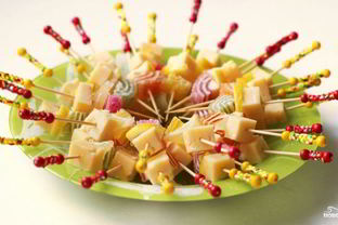 Канапе с мармеладом и сыром