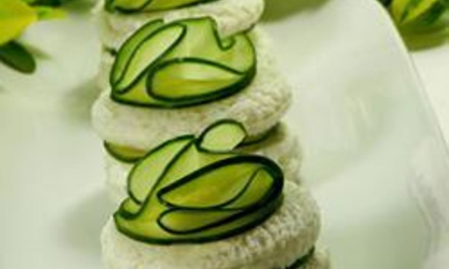 Рецепт канапе с огурцом