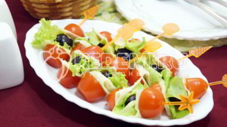 канапе с помидорами черри