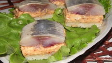 канапе с селедкой