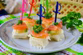 Канапе с семгой и огурцом