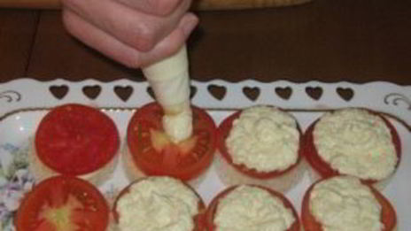 канапе с сыром фета