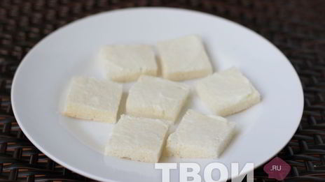 канапе с сыром и дыней