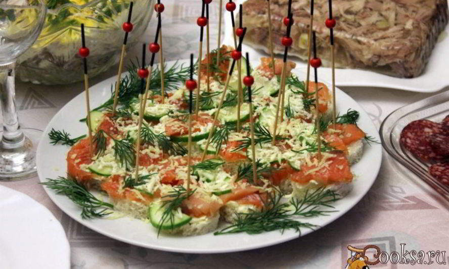 Рецепт праздничные канапе с форелью