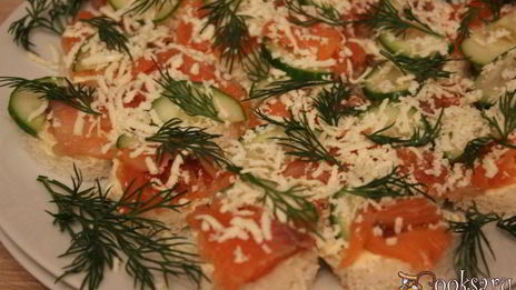 праздничные канапе с форелью