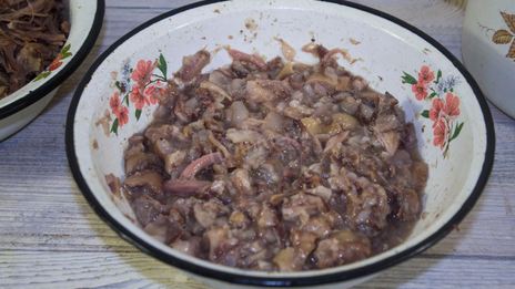 холодец из свиных ножек и говядины