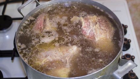 холодец из свиных ножек и говядины