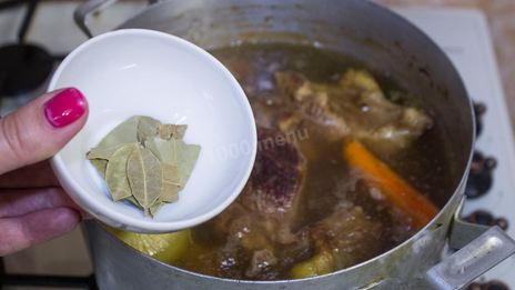 холодец из свиных ножек и говядины