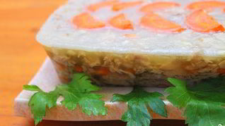 Куриный холодец в мультиварке редмонд