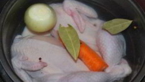 куриный холодец в мультиварке редмонд