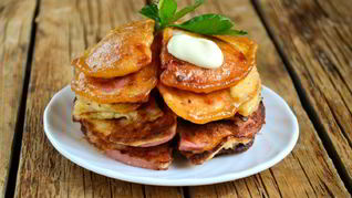 Колбаса в кляре необычная крутая