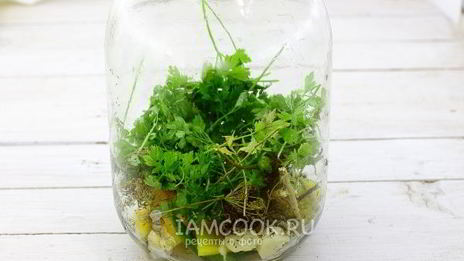 консервированные помидоры с виноградом