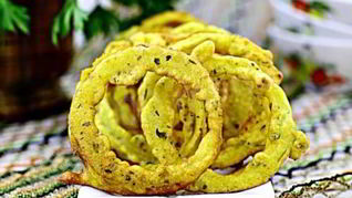 Луковые кольца в кукурузном кляре