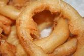 Луковые кольца в пивном кляре