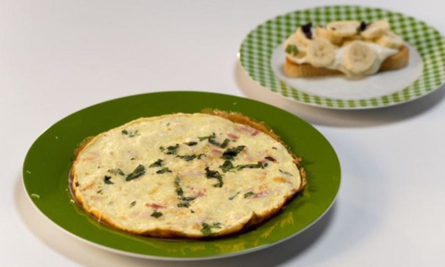 Рецепт фриттата с беконом и луком-пореем