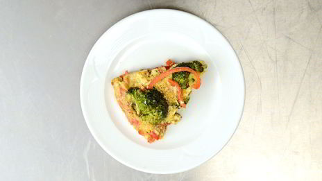 фриттата с брокколи и сладким перцем