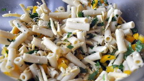 фриттата с макаронами и болгарским перцем