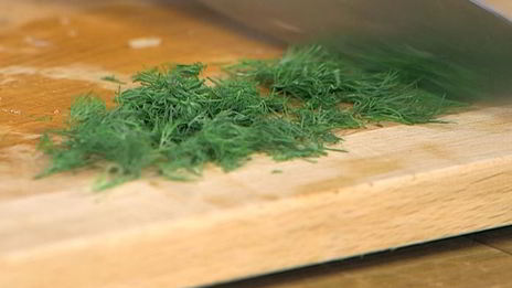 испанский омлет с картофелем, семгой и укропом