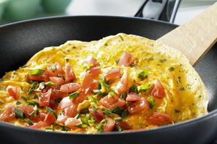 Классический омлет на сковороде