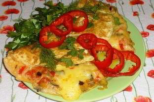 Омлет с баклажаном и помидорами